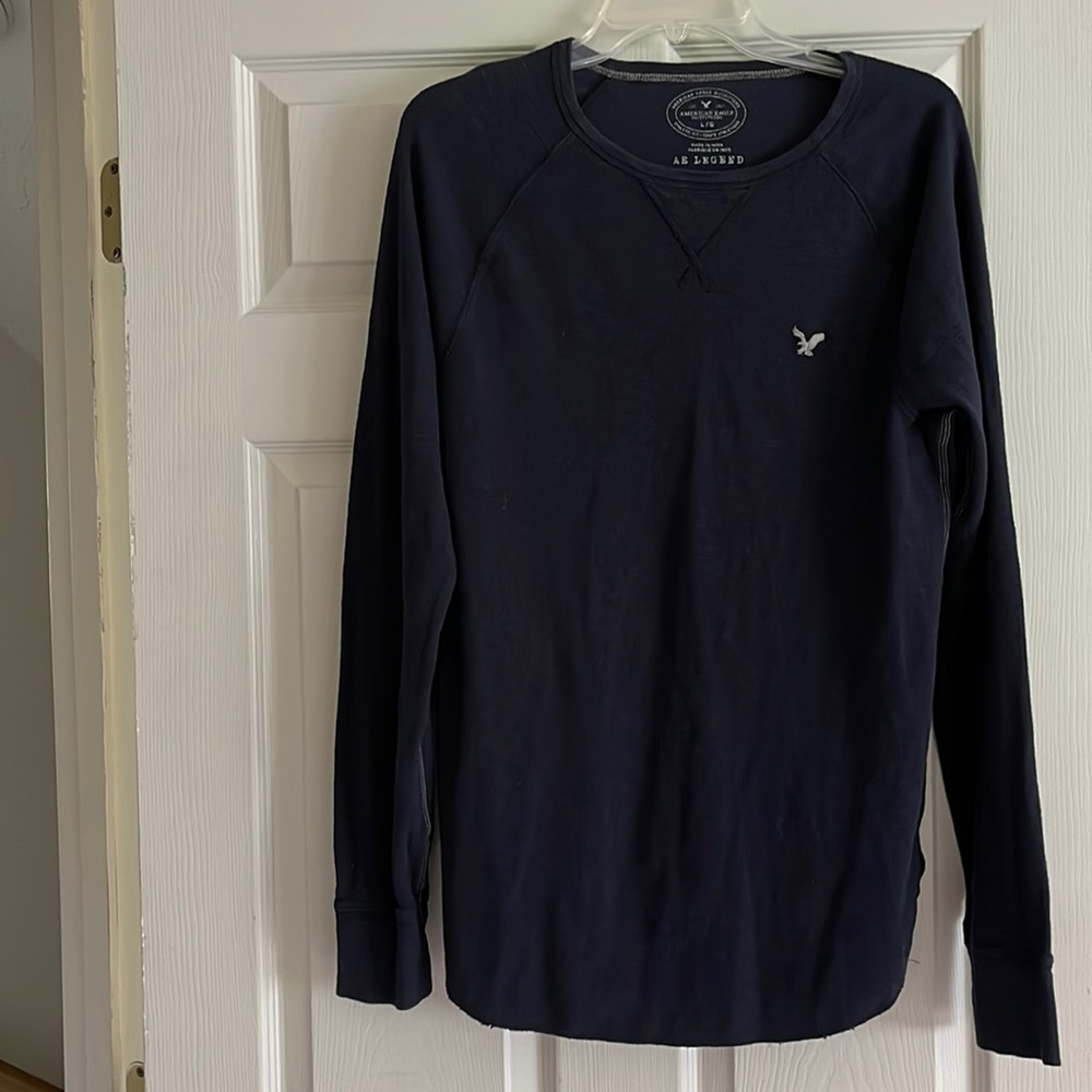 American Eagle men’s large athletic fit long sleeve shirt
